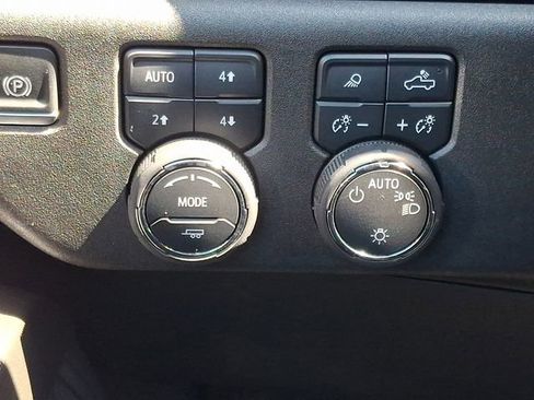 Certified 2024 Chevrolet Silverado 1500 LT w/ Z71 Off-Road Package image 23