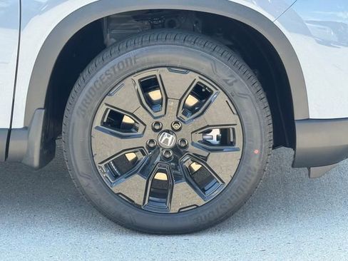 New 2026 Honda Pilot Black Edition image 4