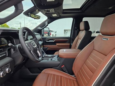 New 2026 GMC Sierra 2500 Denali Ultimate w/ Max Trailering Package AWD/4WD image 17