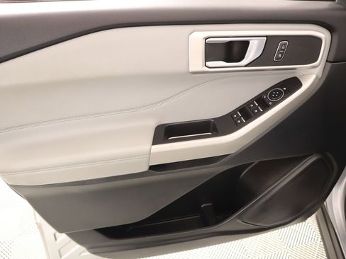 Used 2024 Ford Explorer XLT w/ Equipment Group 202A image 16