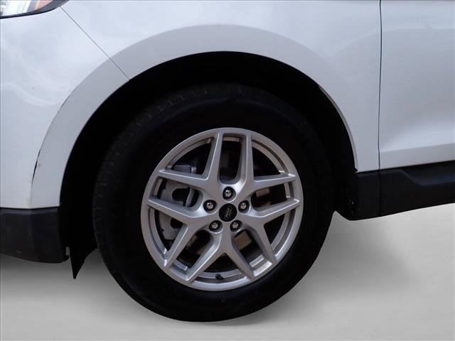 Used 2024 Ford Edge SEL AWD/4WD image 7