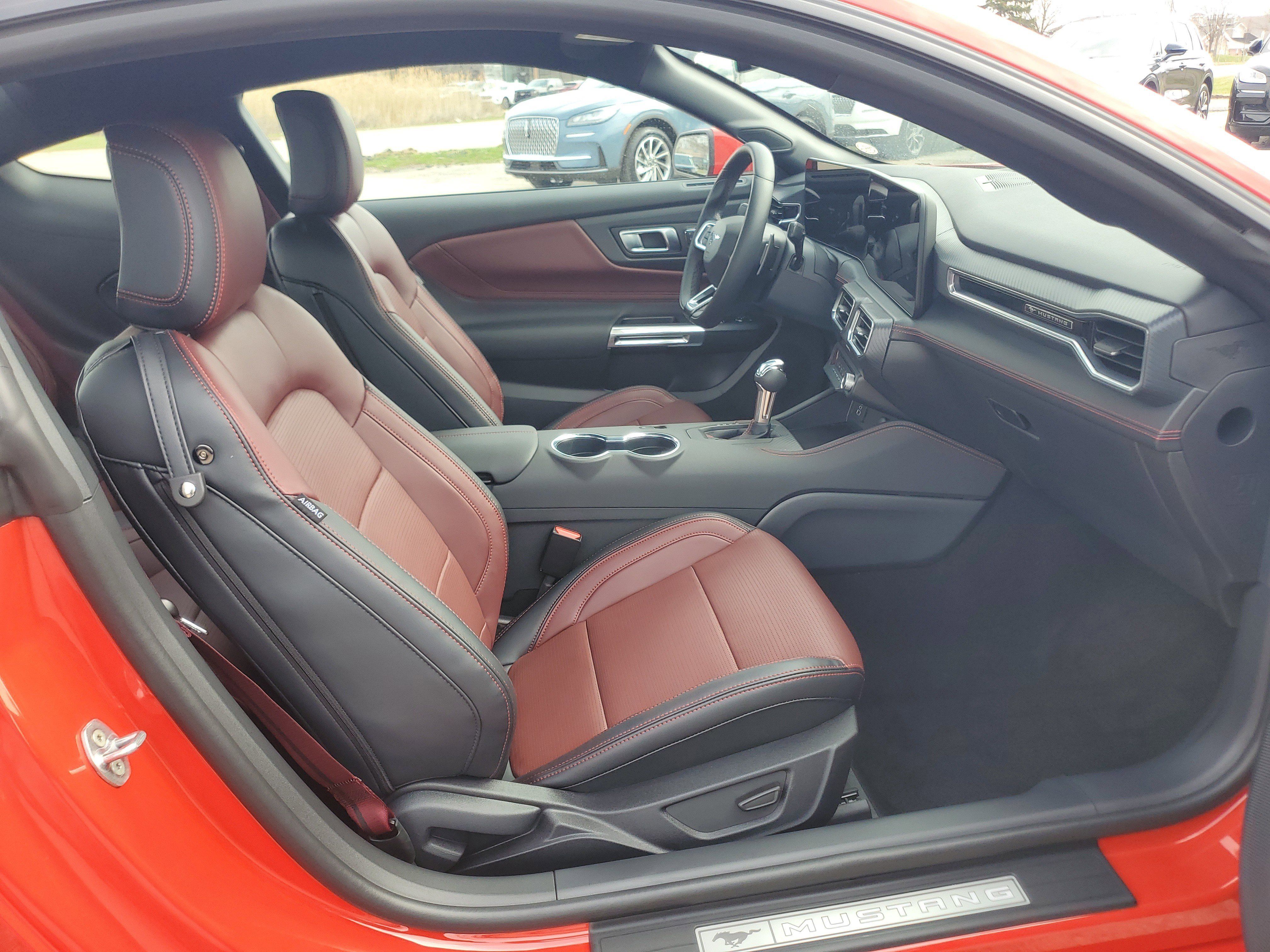 Used 2025 Ford Mustang GT Premium RWD image 9