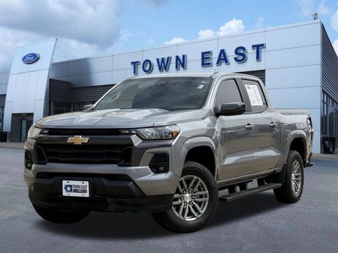Used 2023 Chevrolet Colorado LT w/ LT Convenience Package II image 1