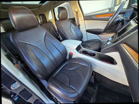 Used 2015 Lincoln MKC Sport Utility 4D w/ Equipment Group 102A Reserve image 20