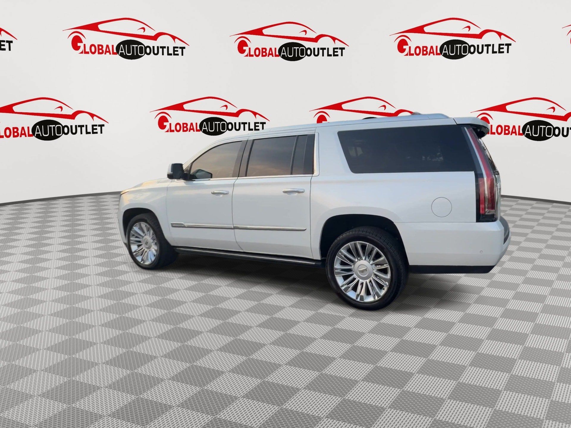 Used 2017 Cadillac Escalade ESV Platinum AWD/4WD image 5