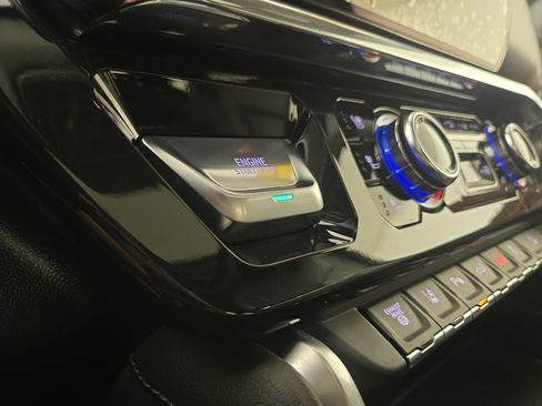 Used 2024 GMC Sierra 2500 Denali w/ Technology Package image 26