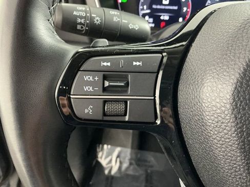Certified 2025 Honda Pilot Elite image 16