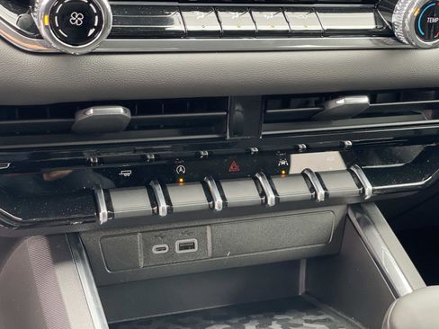 New 2026 GMC Canyon Elevation image 16