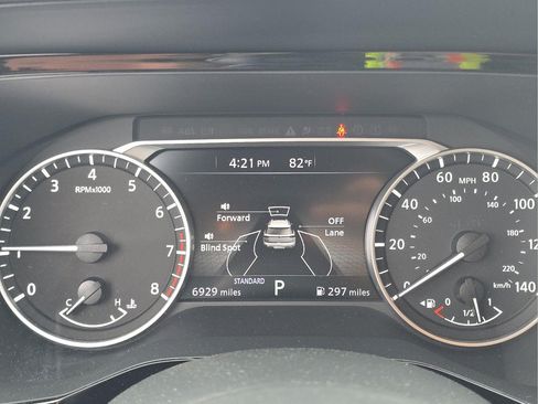 Used 2025 Nissan Pathfinder SV w/ SV Premium Package FWD image 7