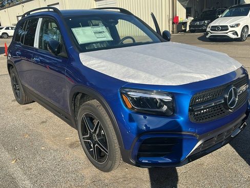 New 2026 Mercedes-Benz GLB 250 4MATIC image 1