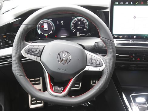 New 2025 Volkswagen GTI SE image 18