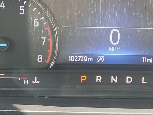 Used 2021 Ford Explorer XLT w/ Equipment Group 202A RWD image 24