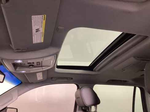 Used 2016 GMC Yukon Denali w/ Open Road Package image 31