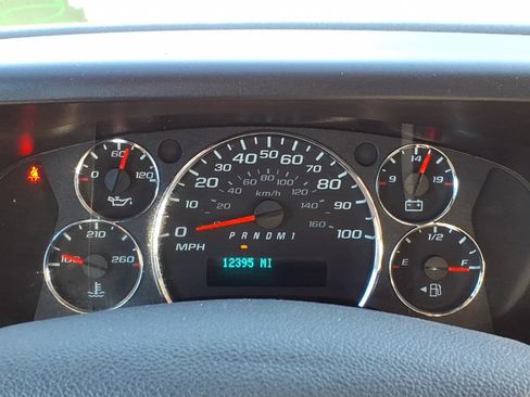 Used 2024 GMC Savana 2500 w/ Driver Convenience Package RWD image 20
