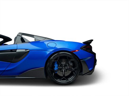 Used 2020 McLaren 600LT Spider RWD image 22