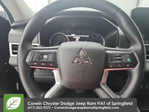 Used 2024 Mitsubishi Outlander SE image 22