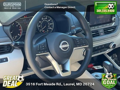 Used 2024 Nissan Altima 2.5 SV FWD image 9