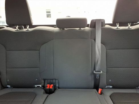 Used 2019 Chevrolet Silverado 1500 Custom Trail Boss image 28