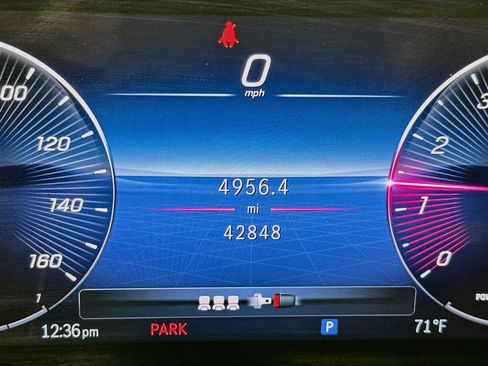 Used 2025 Mercedes-Benz CLA 250 4MATIC image 19