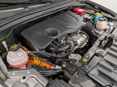 Used 2025 Alfa Romeo Tonale w/ Premium Package image 30