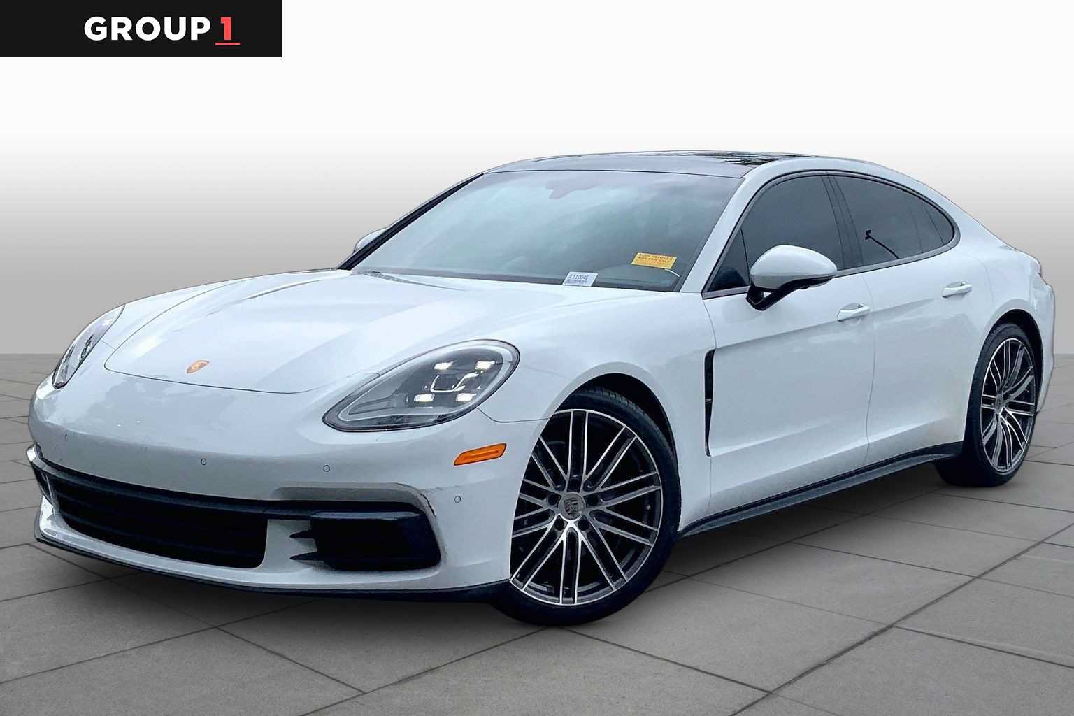 Used 2018 Porsche Panamera 4 AWD/4WD image 1