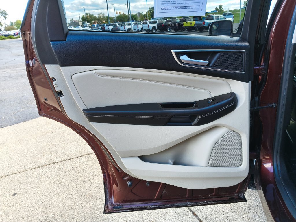 Used 2015 Ford Edge Titanium AWD/4WD image 11