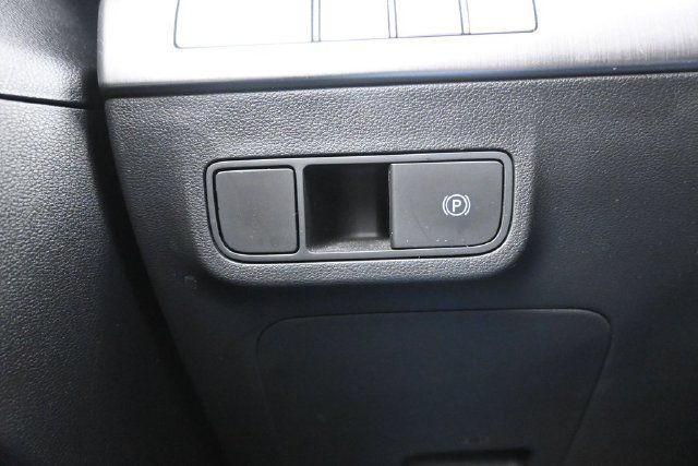 Used 2025 Hyundai Kona SEL AWD/4WD image 18
