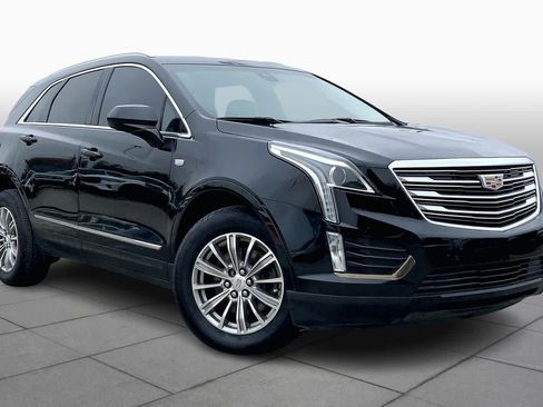 Used 2018 Cadillac XT5 Luxury w/ Driver Awareness Package FWD image 3