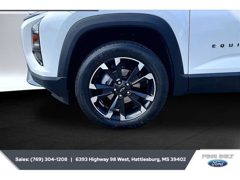 Used 2025 Chevrolet Equinox RS w/ Convenience Package III FWD image 7