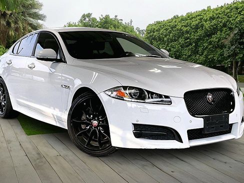 Used 2015 Jaguar XF Portfolio RWD image 9