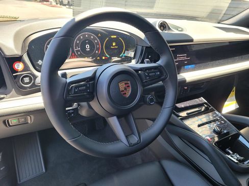 New 2026 Porsche Cayenne AWD/4WD image 4