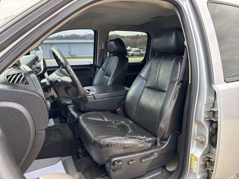 Used 2013 Chevrolet Silverado 2500 LT w/ Interior Plus Package image 2