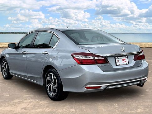 Used 2017 Honda Accord LX image 6
