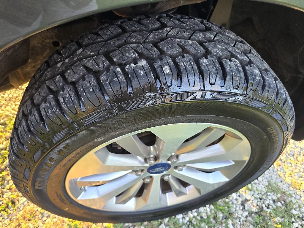 Used 2015 Ford Expedition XLT w/ Equipment Group 202A AWD/4WD image 27