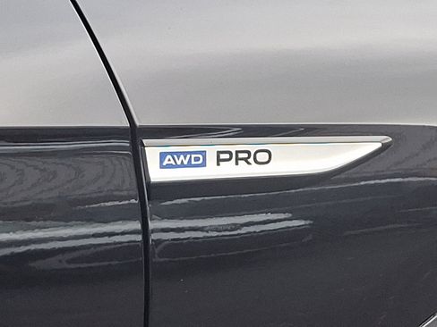 New 2025 Volkswagen ID.4 Pro image 20