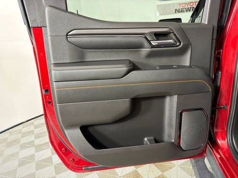 Used 2024 GMC Sierra 1500 AT4 w/ Technology Package image 22