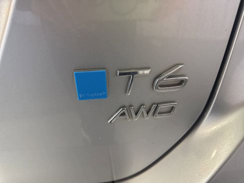 Used 2015 Volvo XC60 T6 Platinum image 13