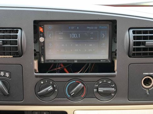 Used 2005 Ford F350 XLT AWD/4WD image 24