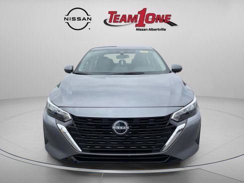 Used 2024 Nissan Sentra SV FWD image 2