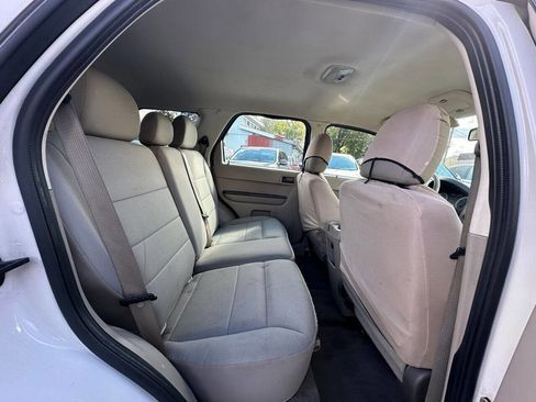 Used 2010 Ford Escape XLT image 17