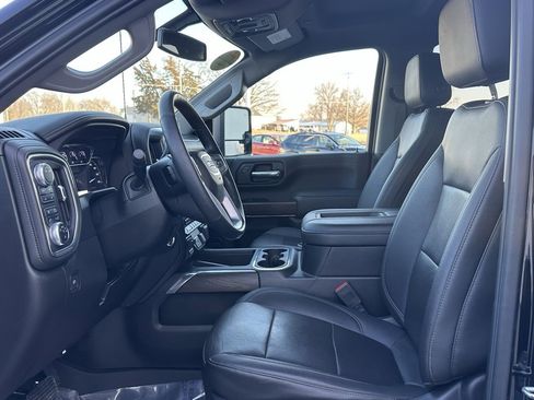 Used 2022 GMC Sierra 2500 SLT w/ SLT Premium Package image 11