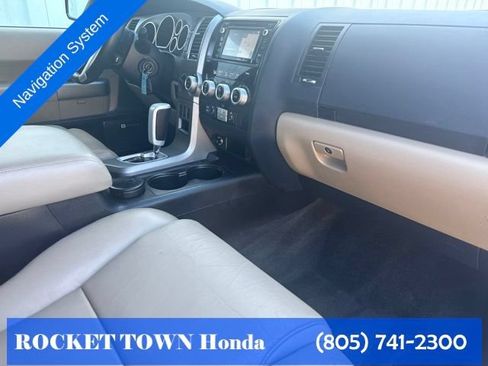 Used 2017 Toyota Sequoia Limited w/ Safety & Convenience Package AWD/4WD image 16