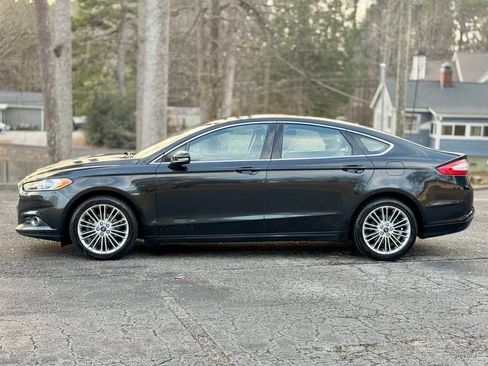 Used 2014 Ford Fusion SE w/ Equipment Group 202A image 5