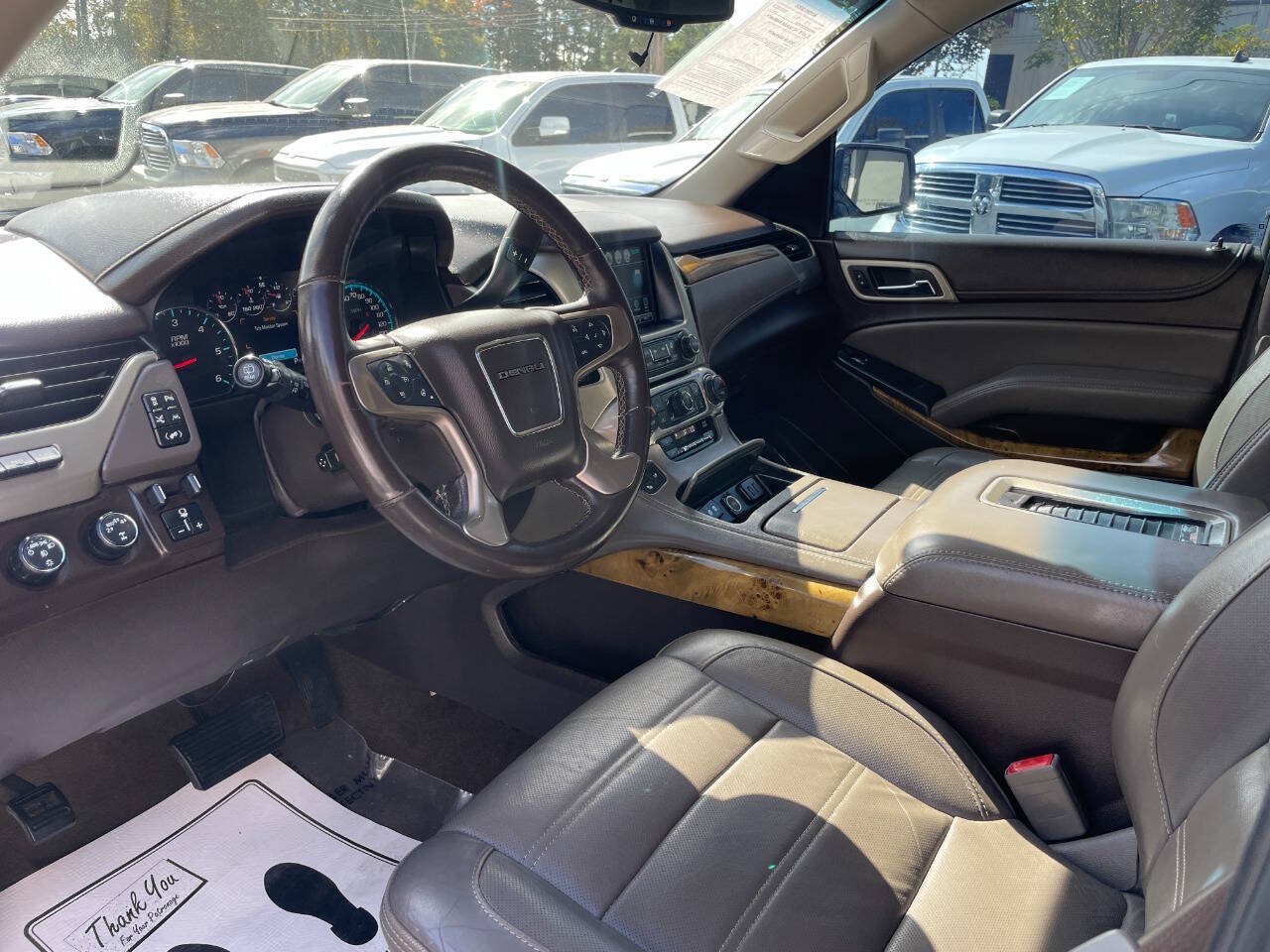 Used 2017 GMC Yukon Denali w/ Open Road Package AWD/4WD image 10