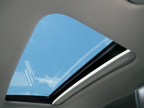 Used 2023 Honda Civic Touring image 32