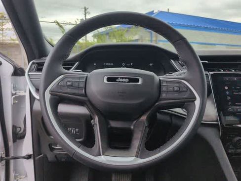 Used 2024 Jeep Grand Cherokee Limited w/ Luxury Tech Group II AWD/4WD image 24