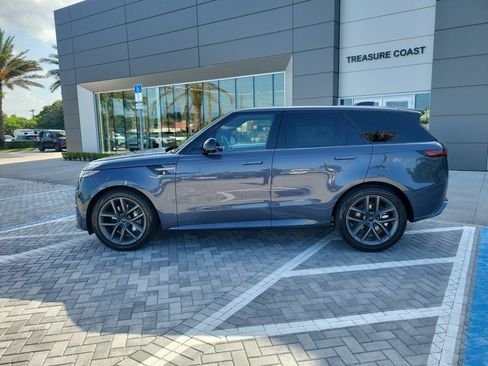New 2026 Land Rover Range Rover Sport Dynamic SE AWD/4WD image 9