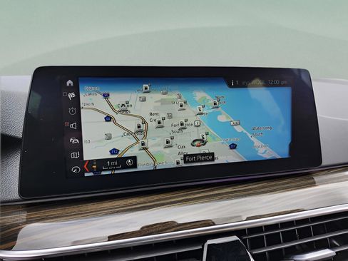 Used 2018 BMW 530e image 21