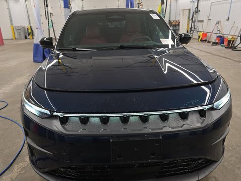 Used 2024 Jeep Wagoneer Launch Edition image 3