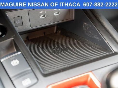Used 2025 Nissan Kicks SR AWD/4WD image 30